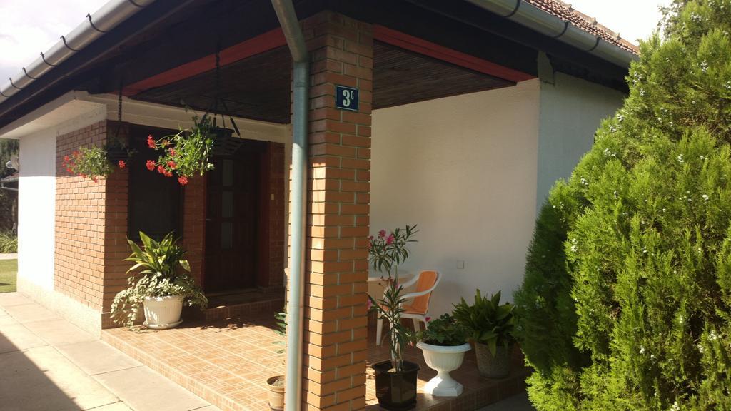 Palić Sobe Rooms Szobak Zimmer Kis חדר תמונה