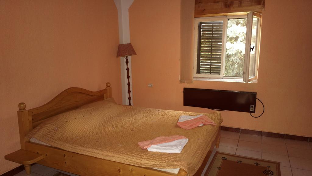 Palić Sobe Rooms Szobak Zimmer Kis חדר תמונה