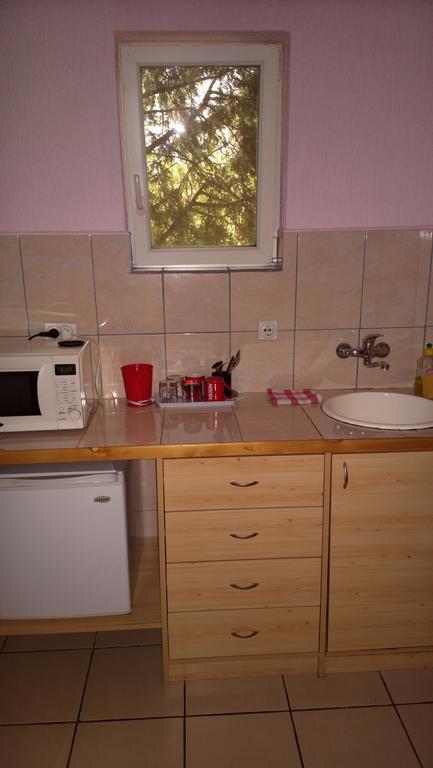 Palić Sobe Rooms Szobak Zimmer Kis חדר תמונה