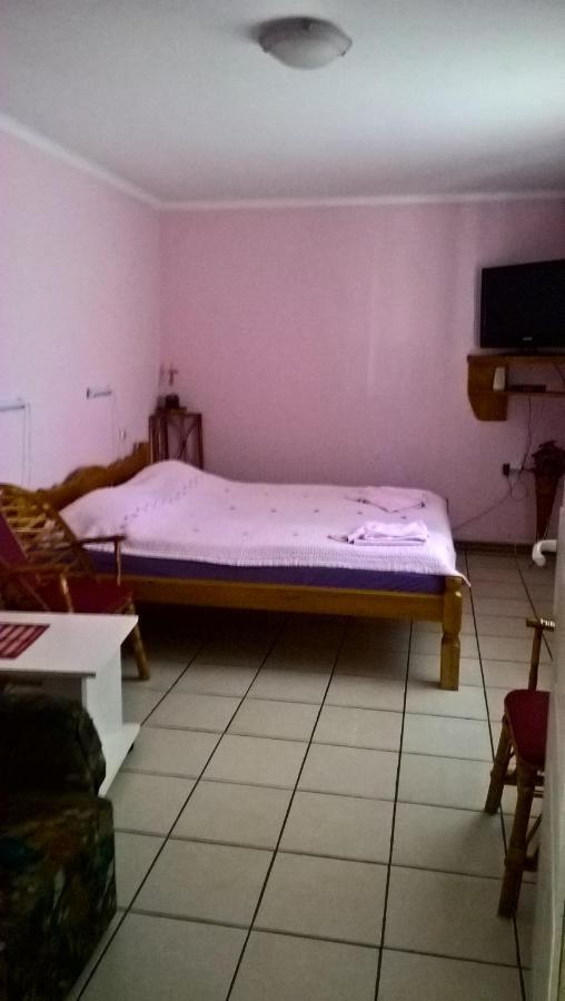 Palić Sobe Rooms Szobak Zimmer Kis מראה חיצוני תמונה